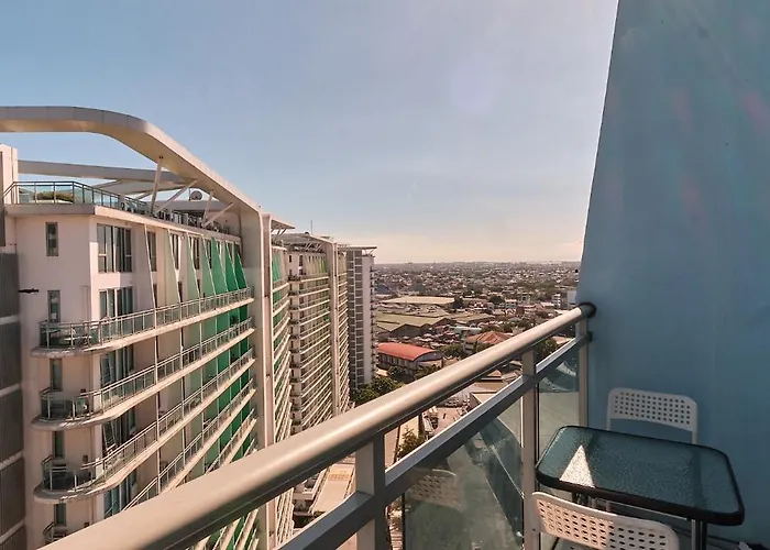 Bahamas Tower Azure Urban Residences By Nestled Nook Aparthotel